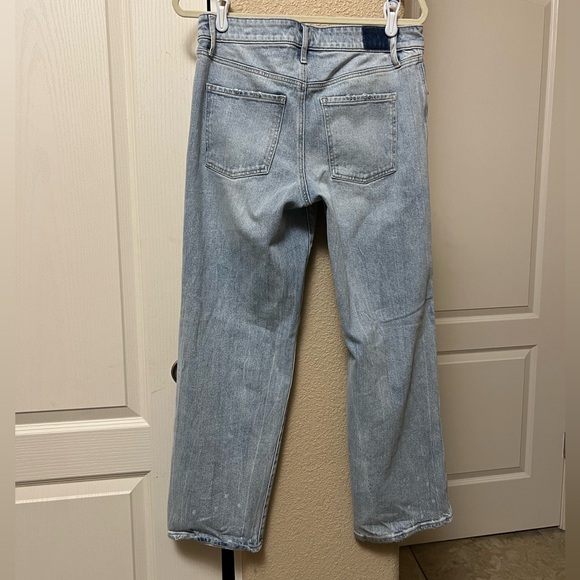 Express Low Rise Light Wash Ripped Baggy Relaxed Straight Jeans 8 8S 8 Short - Picture 8 of 15